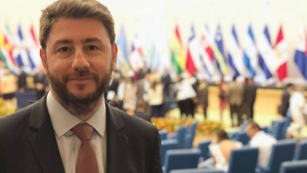 Ο καλός ο καπετάνιος στη φουρτούνα φαίνεται – O Nίκος Ανδρουλάκης στο tomanifesto.gr