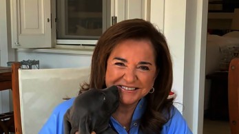 Η Ντόρα περιγράφει πώς περνά τις ημέρες της καραντίνας