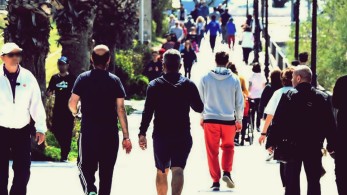 Βολτούλες κι… άγιος ο κορωνοϊός!  (pics & vid)