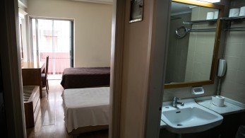 Άνοιξε ο ξενώνας του δήμου Αθηναίων για άστεγους τοξικοεξαρτημένους