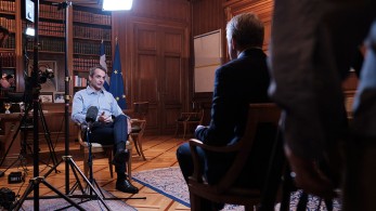 Μητσοτάκης στο CNN: Θα «ανοίξουμε» τη χώρα μόνον εάν είμαστε απόλυτα βέβαιοι