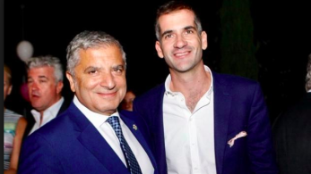 Υγειονομικό υλικό στον Κώστα Μπακογιάννη από τον Γιώργο Πατούλη