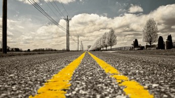 Διαβούλευση στη Γερμανία για σταδιακή επιστροφή στην κανονικότητα – Τι γίνεται σε άλλες χώρες