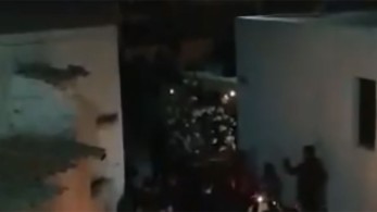 Απίστευτο: Έπιασαν την Αστυνομία στον ύπνο και περιέφεραν τον Επιτάφιο