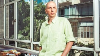 Με μήνυση και αγωγή απαντά στη Δημοκρατία ο Μιωνής