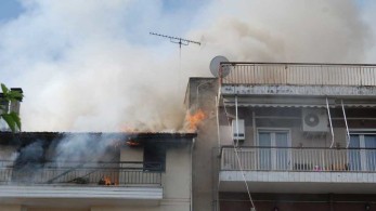 Τρίκαλα: Μεγάλη φωτιά σε διαμέρισμα στο κέντρο της πόλης (pic)
