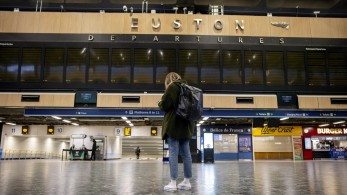 Νέα απεργία των σιδηροδρομικών στην Αγγλία: “Μας ζητούν να αποκηρύξουμε τη συλλογική σύμβαση εργασίας”