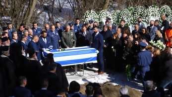 Βουβός πόνος στην κηδεία του Ευστάθιου Τσιτλακίδη: “Δεν υπήρξες πότε μόνο άνθρωπος αλλά ένας ήρωας”