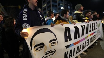 Δολοφονία Άλκη Καμπανού: “Ακούσαμε φωνές, βρισιές, βογκητά. Σοκαριστήκαμε”, κατέθεσε μάρτυρας στη δίκη