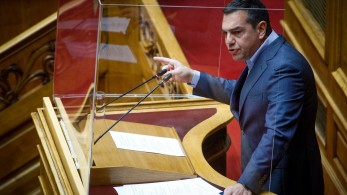 Το “Όχι” Τσίπρα στην τροπολογία – μπλόκο για τις εγκληματικές οργανώσεις και οι μικροκομματικοί τακτικισμοί