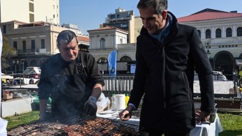 Δήμος Αθηναίων: Η Αθήνα τσικνίζει και γιορτάζει παραδοσιακά