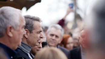 Συνέντευξη Μητσοτάκη σε ραδιόφωνο των Τρικάλων-Τι είπε για εκλογές, διατροφή και… ποδόσφαιρο