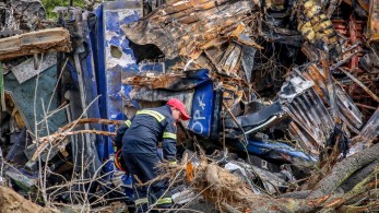 Μάνος Βουλαρίνος: Φτιάχνουν stories με φόντο τα συντρίμμια…