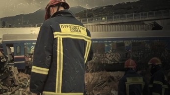 Η συγκινητική ανάρτηση της Πυροσβεστικής για την τραγωδία στα Τέμπη – «Βουβοί μπροστά στην ανείπωτη θλίψη»