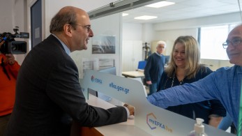 Κ. Χατζηδάκης: Τα  3+10 πρότυπα υποκαταστήματα σε όλη την Ελλάδα δείχνουν το νέο πρόσωπο του ΕΦΚΑ