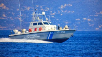 Σε εξέλιξη επιχείρηση διάσωσης μεταναστών στη Μύκονο