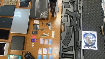 Εξαρθρώθηκε συμμορία που κατηγορείται για 33 κλοπές από καταστήματα σε Αττική και Εύβοια – 11 συλλήψεις