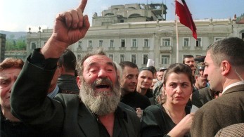 Μαζικές διαδηλώσεις στη Γεωργία για νόμο περί ξένων πρακτόρων που “μυρίζει” Μόσχα