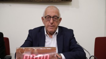 Νικήτας Κακλαμάνης στην εφημερίδα “tomanifesto”: Να μην εκτροχιαστούν οι ευθύνες για τον άδικο χαμό των 57 στα Τέμπη