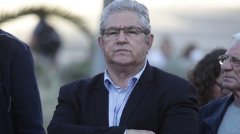 Χάρης Παυλίδης: Σαράφης στα Τρίκαλα, Κουτσούμπας στο Παρίσι