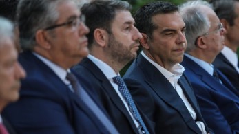 Απλή… ακυβερνησία και στο βάθος χάος