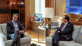 Μητσοτάκης σε Χριστοδουλίδη: Αναγκαία όσο ποτέ η συστράτευση Ελλάδας-Κύπρου για την επίλυση του Κυπριακού