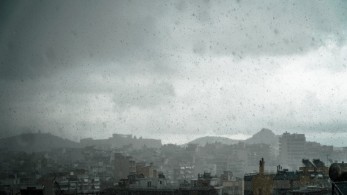 Κακοκαιρία με βροχές και καταιγίδες τις επόμενες ώρες – Πού θα «χτυπήσει»