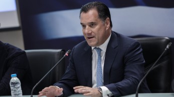 Άδωνις Γεωργιάδης στην εφημερίδα “tomanifesto”: Στα Τέμπη φταίει η έλλειψη επαγγελματισμού και η κακώς εννοούμενη νοοτροπία του Δημοσίου