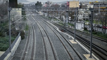 Πως θα γίνει η αποκατάσταση της λειτουργίας των σιδηροδρόμων – Οι άξονες για την επόμενη ημέρα