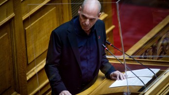 Συνελήφθη ο 19χρονος που είχε προσαχθεί για την επίθεση στον Βαρουφάκη