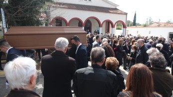 Το τελευταίο “αντίο” στον Λάκη Παπαστάθη