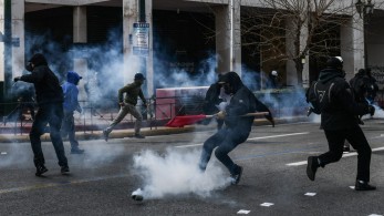 “Προβοκάτσιες” και “χαφιέδες” βλέπουν στον ΣΥΡΙΖΑ: Αμηχανία από τις επιθέσεις κουκουλοφόρων