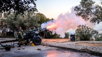 25η Μαρτίου: Με κανονιοβολισμούς από τον Λυκαβηττό ξεκίνησαν οι εορτασμοί – Στις 11 η παρέλαση