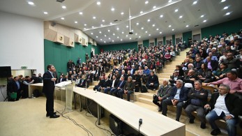 Επιμένει ο Ανδρουλάκης για “άγνωστο Χ” πρωθυπουργό – Μετά τις εκλογές τα… αποκαλυπτήρια