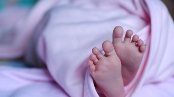 «Εγώ το έθαψα»: Νέες αποκαλύψεις για το νεκρό βρέφος στη Λάρισα