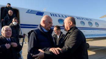 Συνάντηση Δένδια-Τσαβούσογλου στο περιθώριο του συμβουλίου ευρωπαίων ΥΠΕΞ