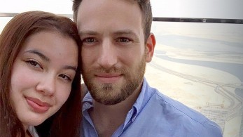 Πατέρας Κάρολαϊν για Μπάμπη Αναγνωστόπουλο: «Μακάρι να σαπίσει στην Κόλαση…»