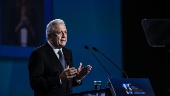 Δημήτρης Αβραμόπουλος στην εφημερίδα “tomanifesto”: Να σταματήσει ο ΣΥΡΙΖΑ να υπονομεύει την προστασία των συνόρων μας