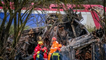 Τέμπη: Ο Γεραπετρίτης παρέλαβε το πόρισμα της Επιτροπής Εμπειρογνωμόνων για το δυστύχημα -Τι περιλαμβάνει