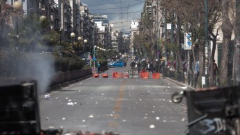 Πολιτική ομπρέλα στην μπαχαλοποίηση