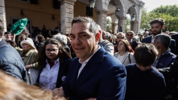 Και τον σταυρό του έκανε για χάρη των… σταυρών