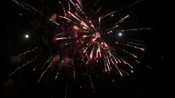 Στην Αθήνα η Σακελλαροπούλου, στην Τήνο ο Μητσοτάκης – Πού γιορτάζουν το Πάσχα οι πολιτικοί αρχηγοί