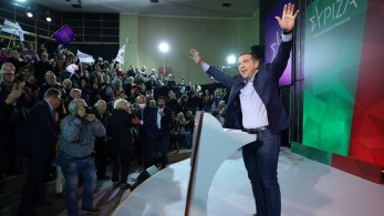 Έχασε και το μέτρημα των… λέξεων ο Τσίπρας: “Θα σας πω δύο λέξεις – Και ξέρουμε και μπορούμε…”