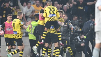 Στην κορυφή η ΑΕΚ – Νίκησε τον Άρη και περιμένει… τους «αιώνιους»