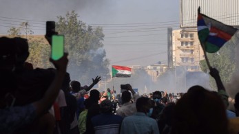 Ο ΥΠΕΞ των ΗΠΑ και τα ΗΑΕ ζητούν το τέλος των πολεμικών συγκρούσεων στο Σουδάν