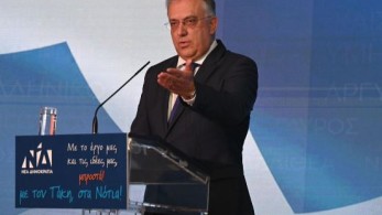 Μεγάλη προεκλογική συγκέντρωση Θεοδωρικάκου – Μήνυμα συσπείρωσης και αντεπίθεσης της ΝΔ