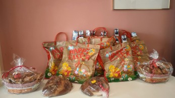 Δήμος Αθηναίων: Τρόφιμα σε ευάλωτες οικογένειες και πασχαλινά δώρα στα παιδιά