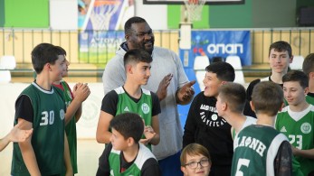 Ο ΟΠΑΠ γιορτάζει την Παγκόσμια Ημέρα Αθλητισμού με τα παιδιά και τον Σοφοκλή Σχορτσιανίτη