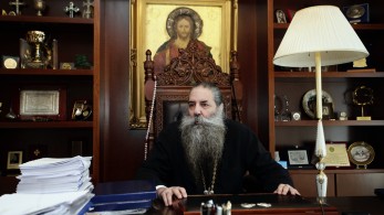 Άρθρο-παρέμβαση του μητροπολίτη Πειραιώς Σεραφείμ στο «Μανιφέστο»: «Ελευθερία και Ανάσταση»