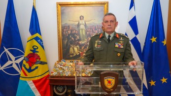 Για Σουδάν και Ουκρανικό συζήτησαν τηλεφωνικά ο Φλώρος με τον πρόεδρο του ΝΑΤΟ